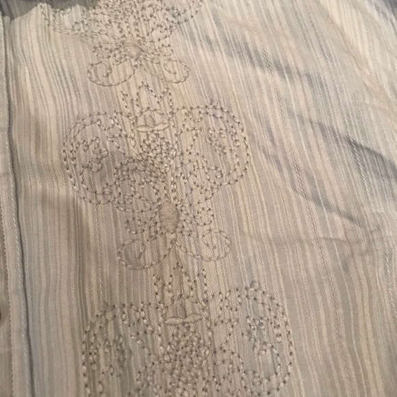 Men’s Tommy Bahama button down shirt - Picture 3 of 3